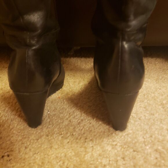 Aldo wedge black boot
Side zipper 
Size 6.5 - Picture 3 of 6